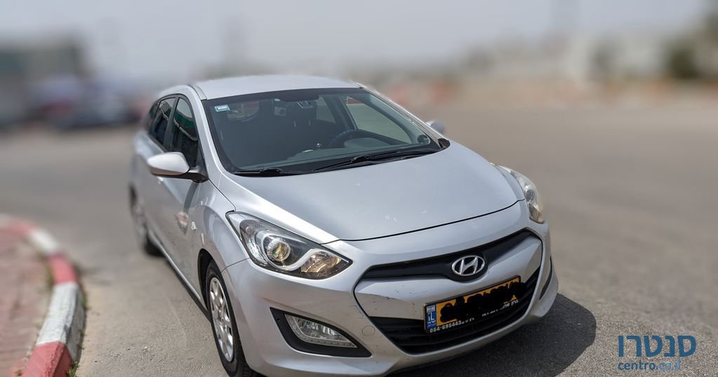 2013' Hyundai I30Cw יונדאי photo #3
