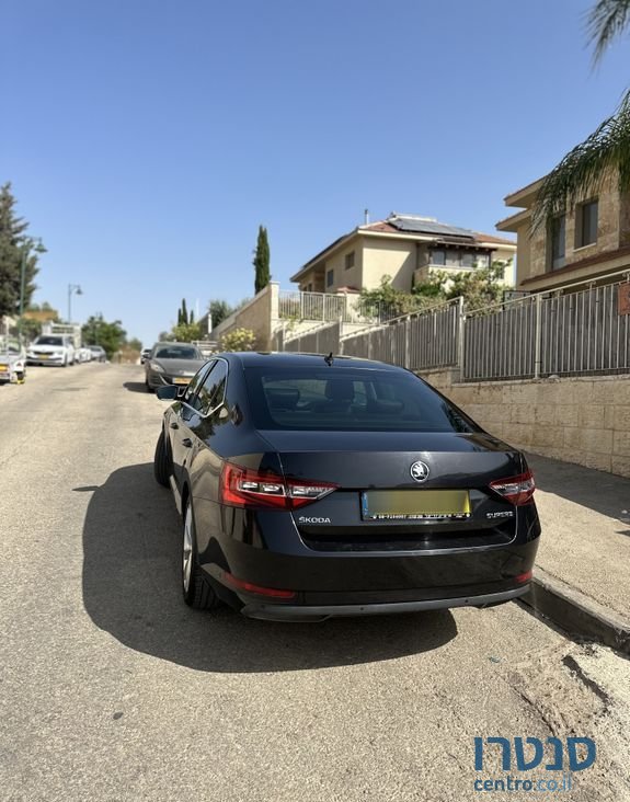 2019' Skoda Superb סקודה סופרב photo #2