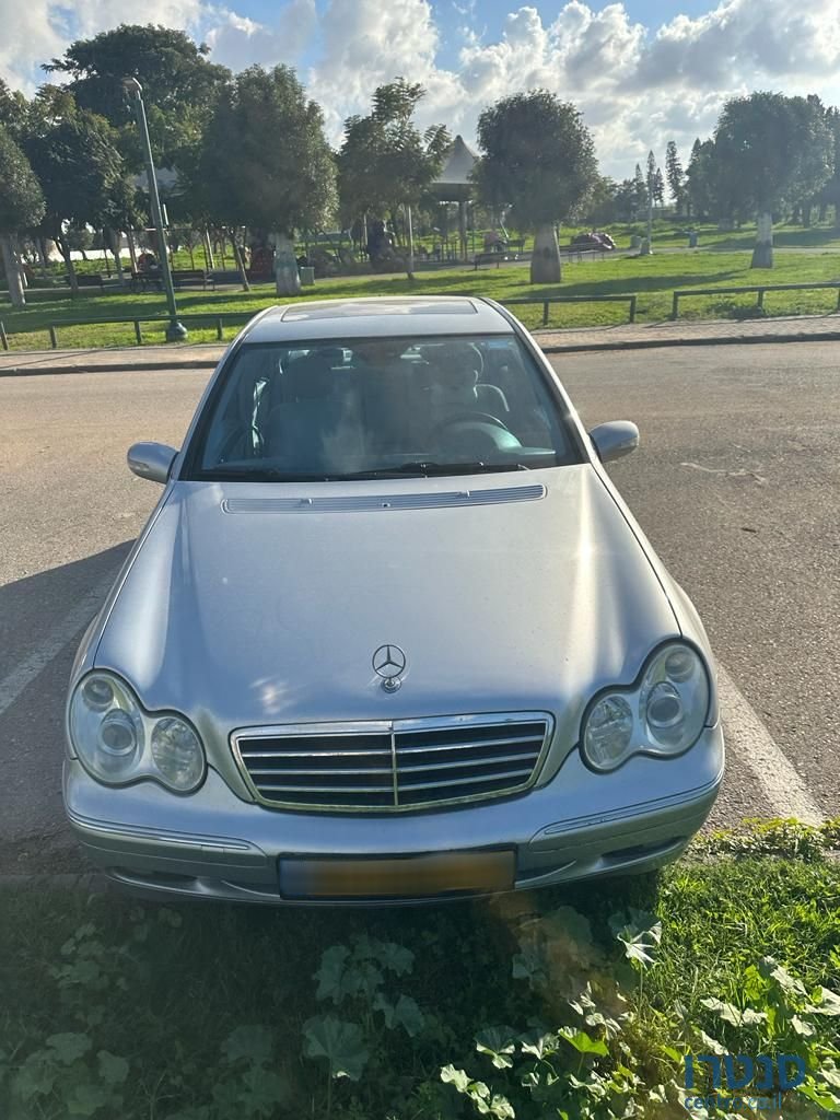 2001' Mercedes-Benz 200 מרצדס photo #1