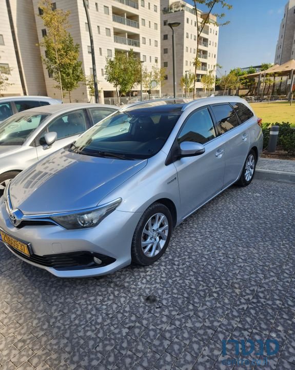 2016' Toyota Auris טויוטה אוריס photo #1