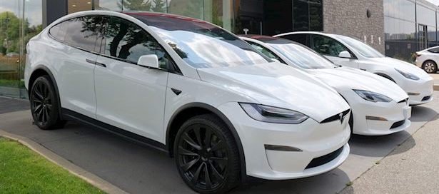 המלכודת של טסלה: מוכרת מודל 3 במחיר רצפה - אבל תראו מה קיבלתם