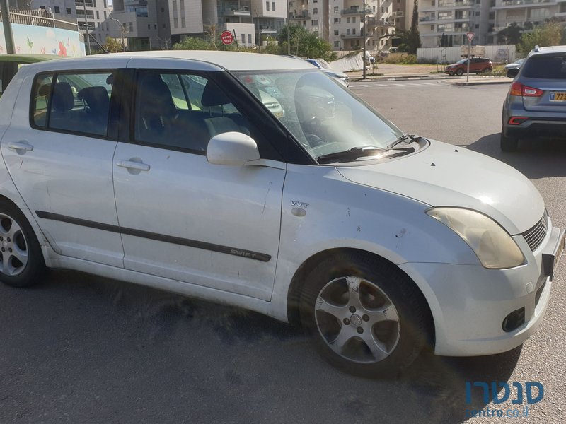 2007' Suzuki Swift סוזוקי סוויפט photo #3