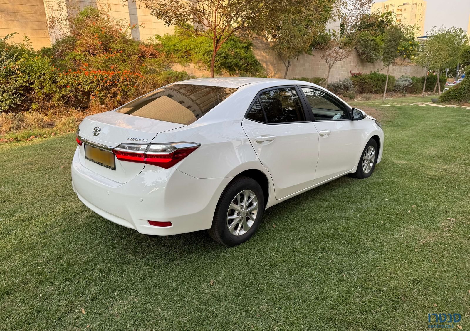 2017' Toyota Corolla טויוטה קורולה photo #5