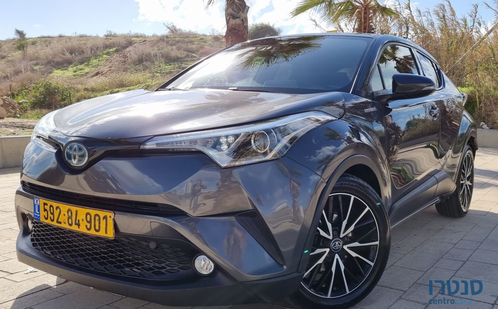 2019' Toyota C-Hr טויוטה photo #1