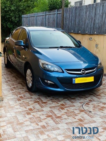 2017' Opel Astra photo #1