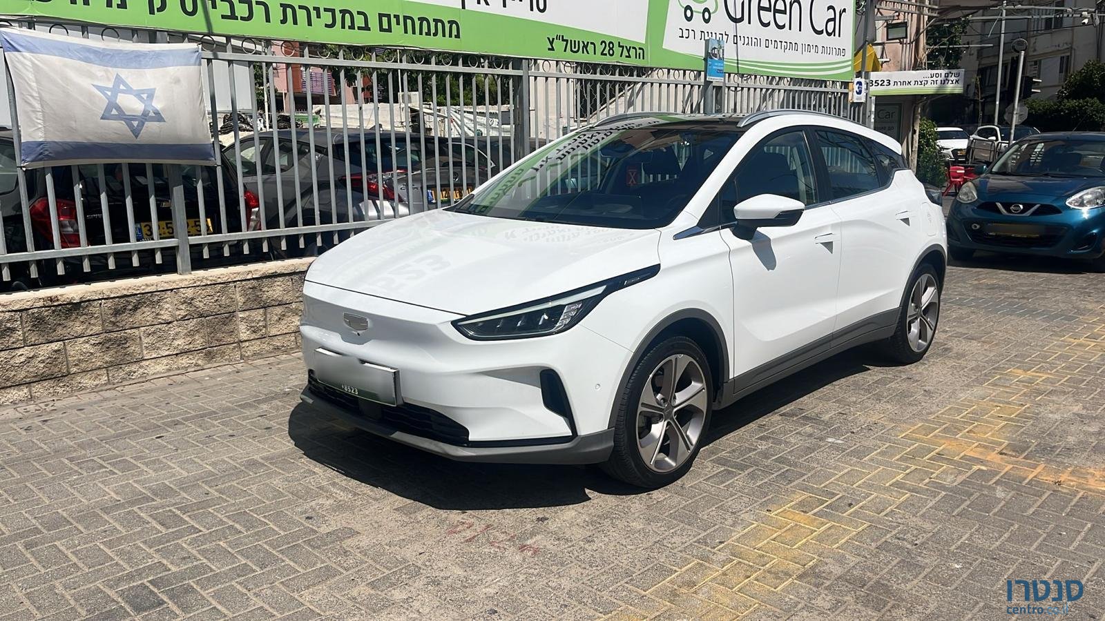 2023' Geely GEOMETRY C photo #2