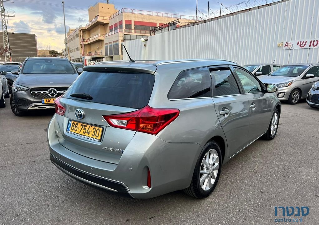 2014' Toyota Auris טויוטה אוריס photo #5