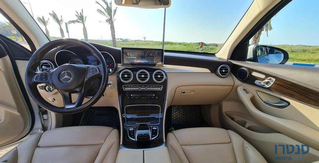 2016' Mercedes-Benz Glc מרצדס photo #2