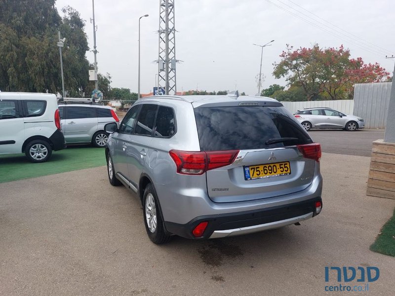 2017' Mitsubishi Outlander מיצובישי אאוטלנדר photo #3