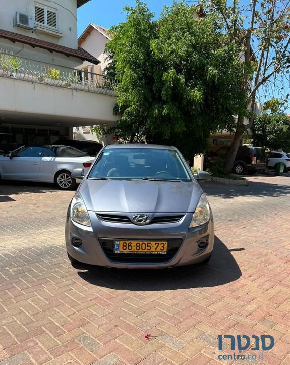 2010' Hyundai i20 יונדאי photo #6