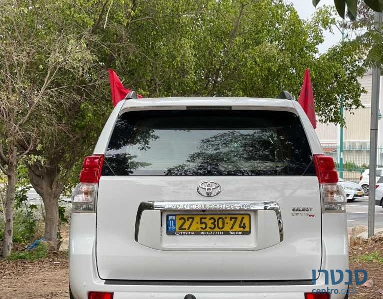 2011' Toyota Land Cruiser טויוטה לנד קרוזר photo #4