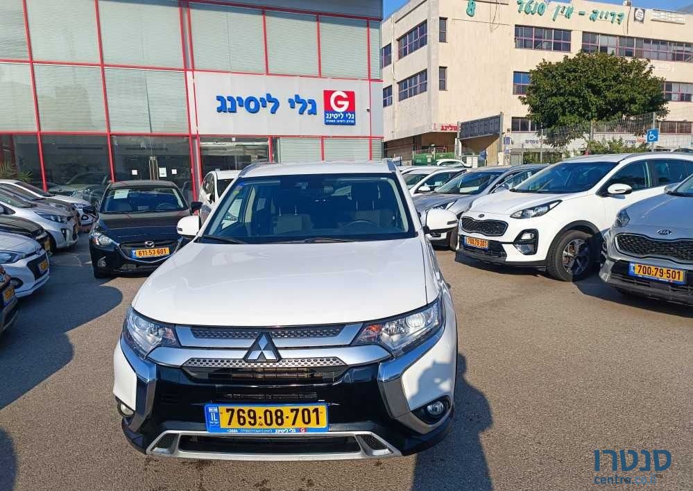 2019' Mitsubishi Outlander מיצובישי אאוטלנדר photo #2