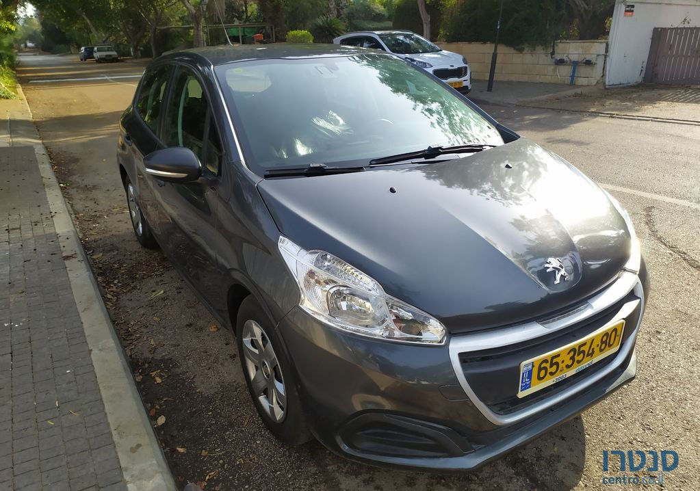 2017' Peugeot 208 פיג'ו photo #1
