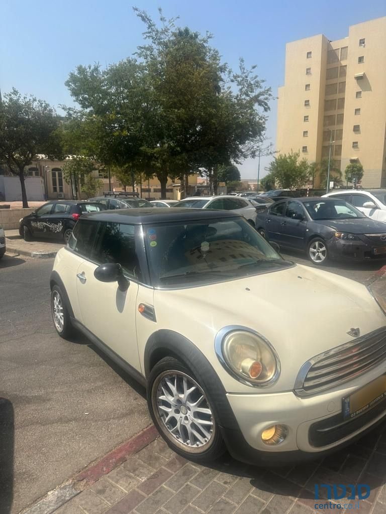 2011' MINI Cooper ב.מ.וו מיני קופר photo #2