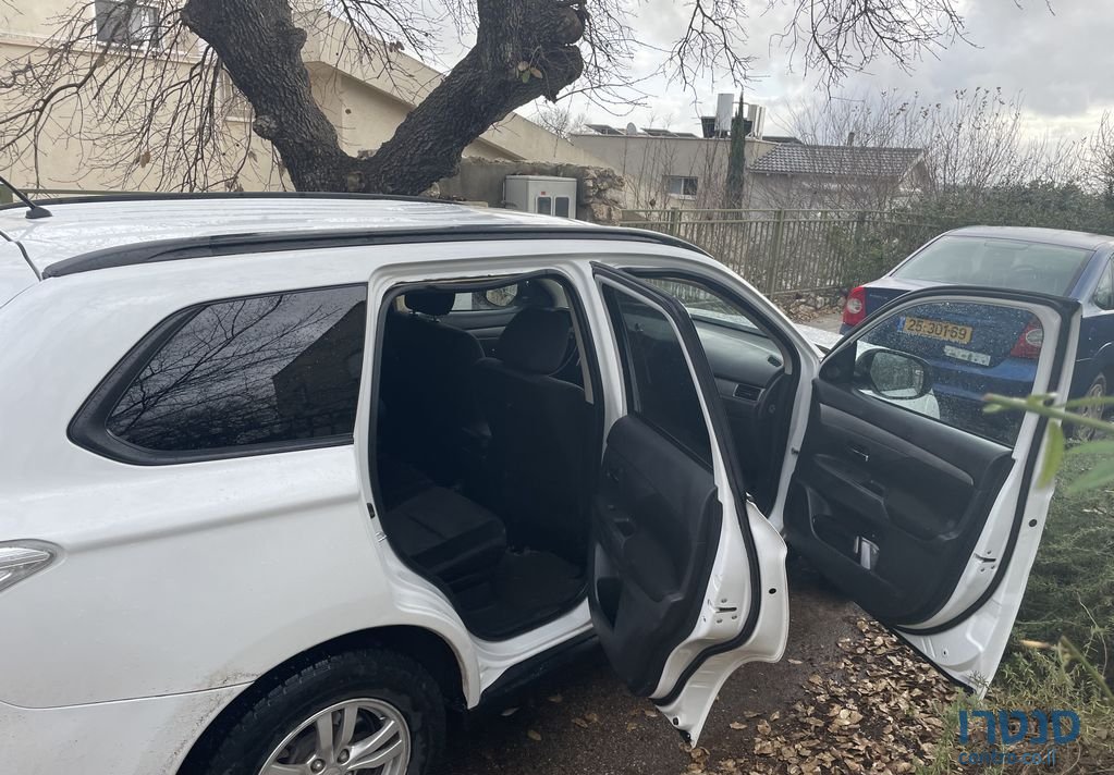 2013' Mitsubishi Outlander מיצובישי אאוטלנדר photo #5