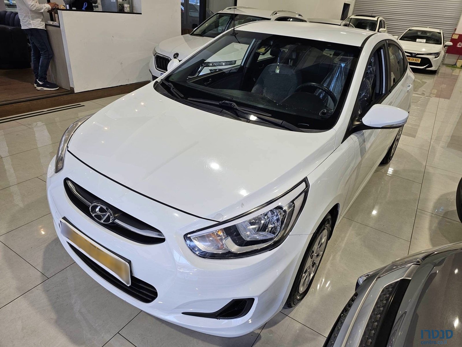 2015' Hyundai i25 photo #1