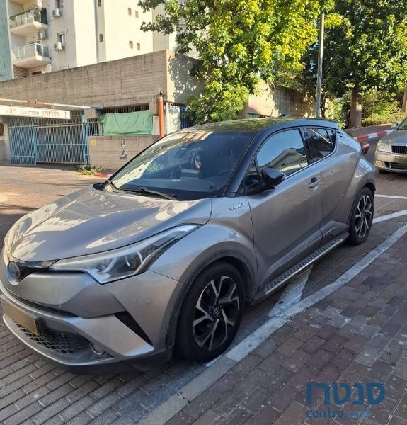 2017' Toyota C-HR טויוטה photo #3