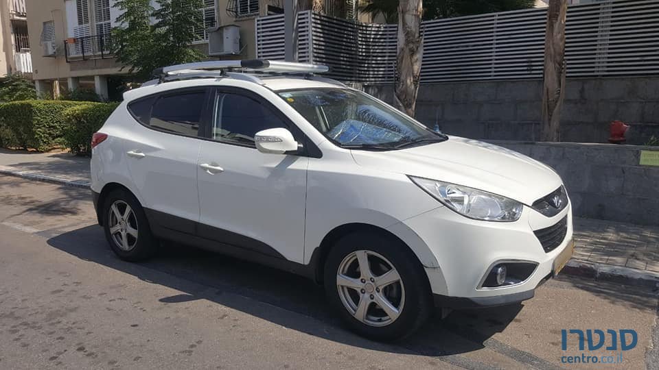 2010' Hyundai ix35 photo #2