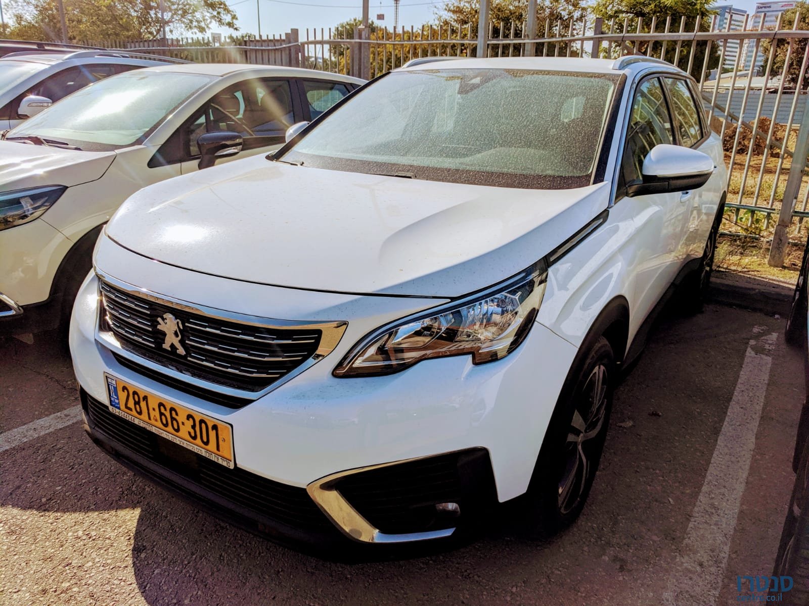 2018' Peugeot 5008 photo #2