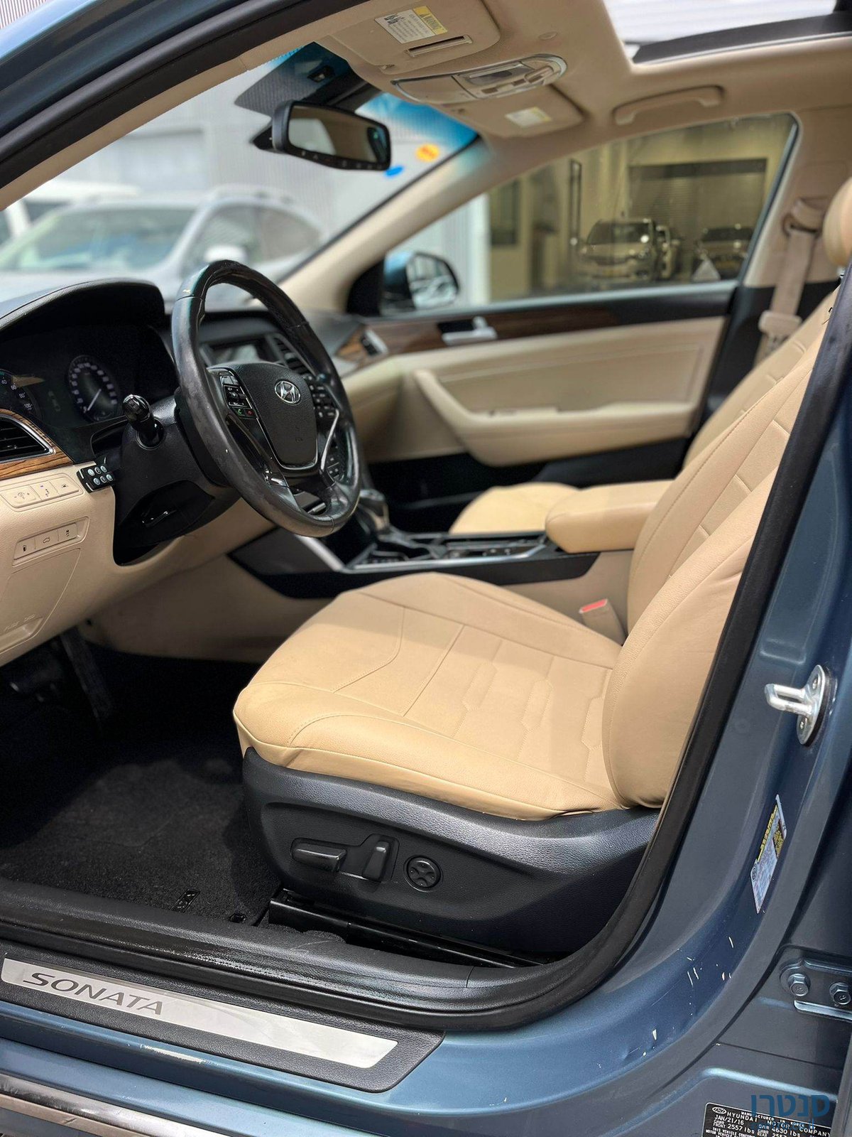 2016' Hyundai Sonata photo #5