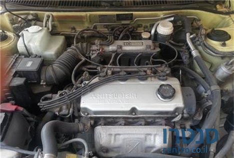 1995' Mitsubishi Colt photo #3