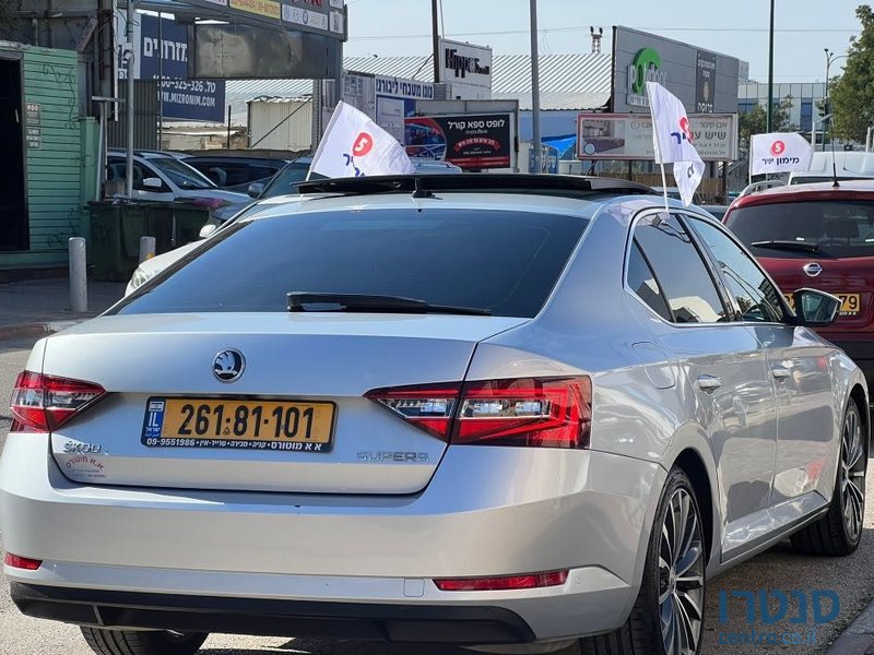 2017' Skoda Superb סקודה סופרב photo #4