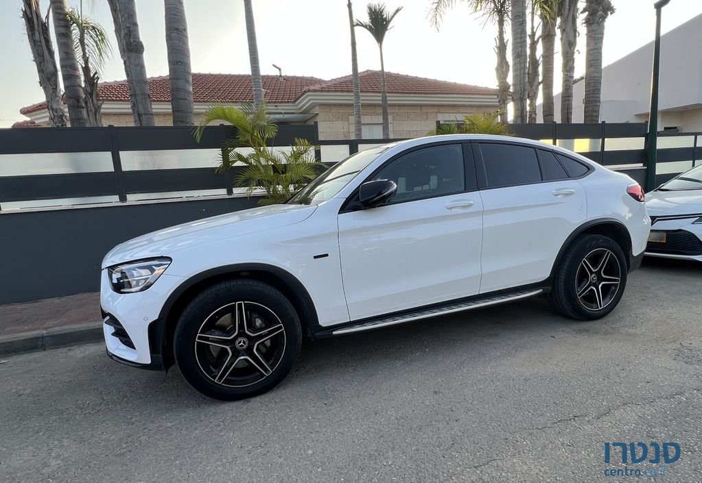 2020' Mercedes-Benz GLC מרצדס photo #2