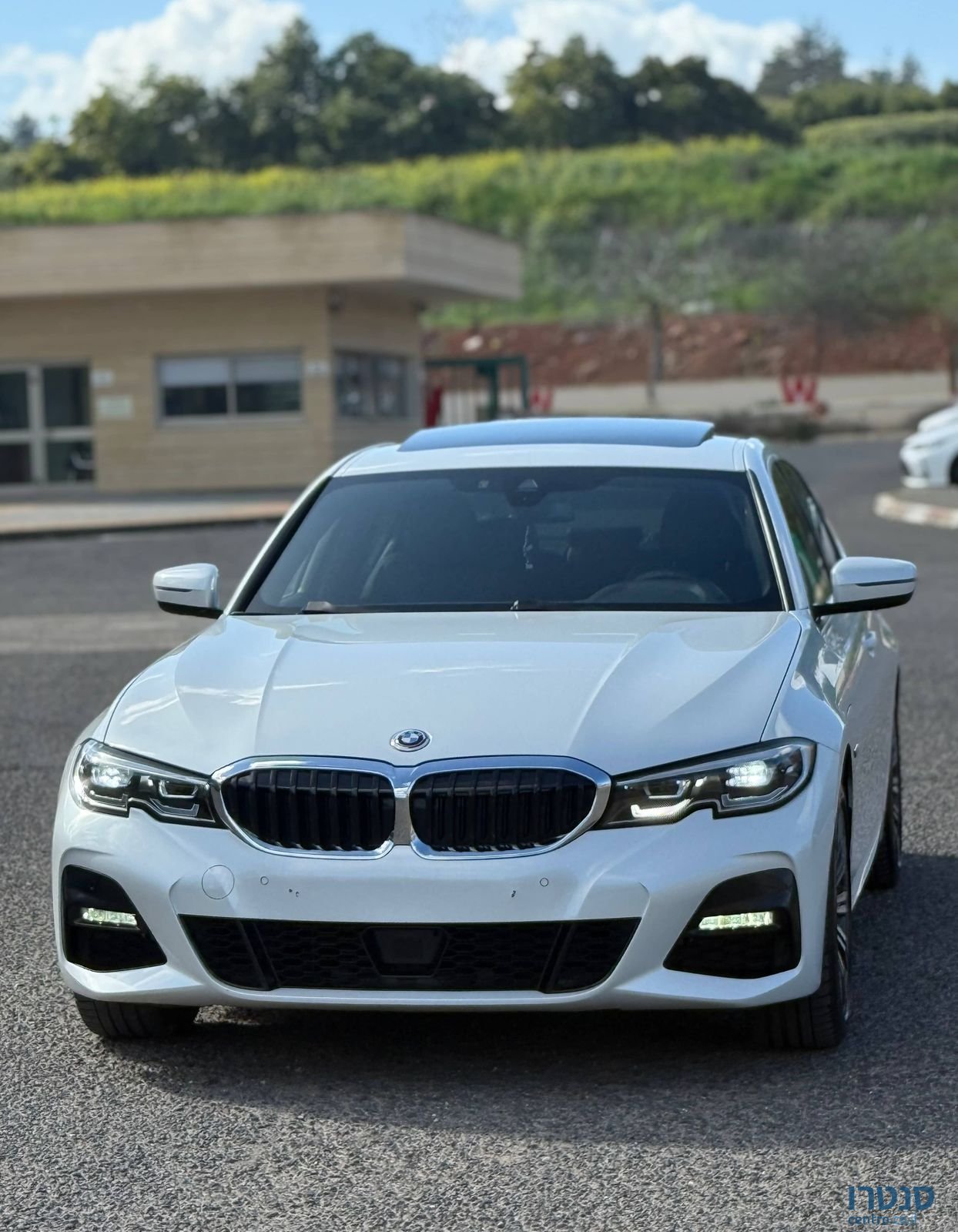 2022' BMW 3 Series ב מ וו סדרה 3 photo #4