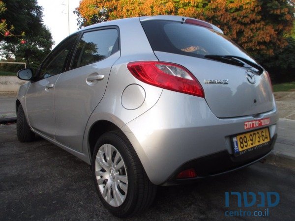 2008' Mazda 2 photo #3