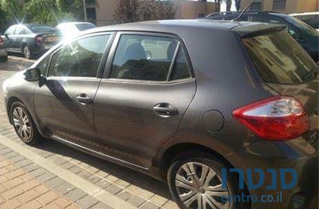 2011' Toyota Auris טויוטה אוריס photo #1