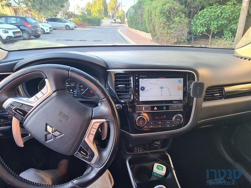 2019' Mitsubishi Outlander מיצובישי אאוטלנדר photo #6