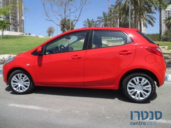 2010' Mazda 2 photo #1