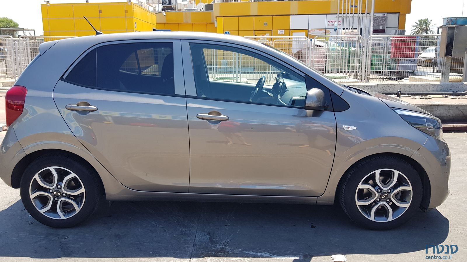 2017' Kia Picanto photo #1