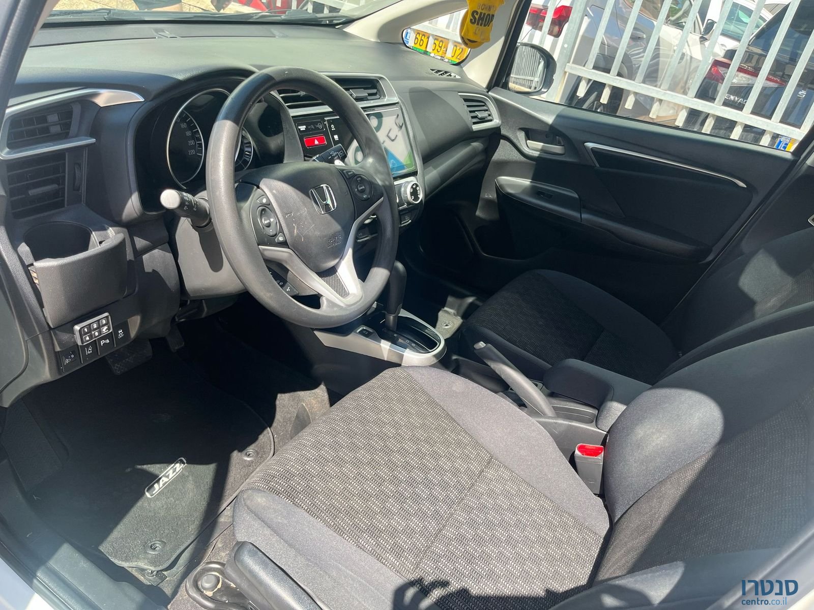 2017' Honda Jazz photo #2