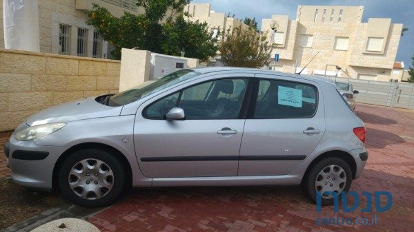 2008' Peugeot 307 photo #1