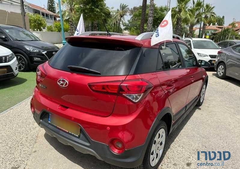 2017' Hyundai i20 יונדאי קרוס photo #2