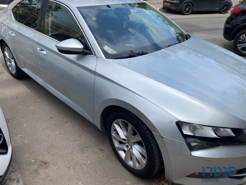 2016' Skoda Superb סקודה סופרב photo #3