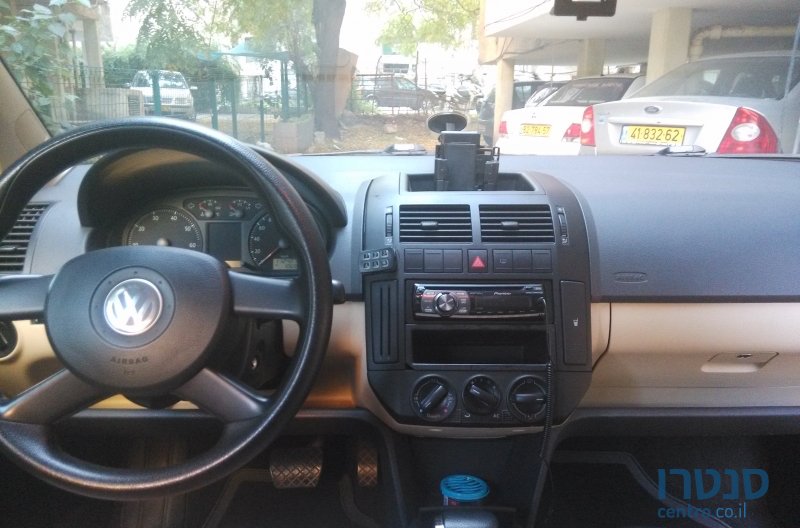 2007' Volkswagen Polo photo #3