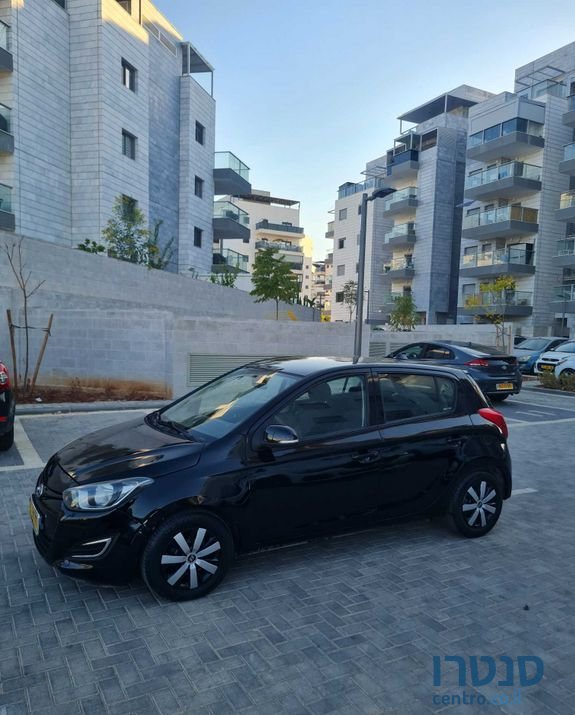 2012' Hyundai i20 יונדאי photo #1