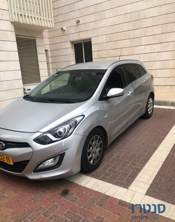 2013' Hyundai i30 יונדאי photo #2