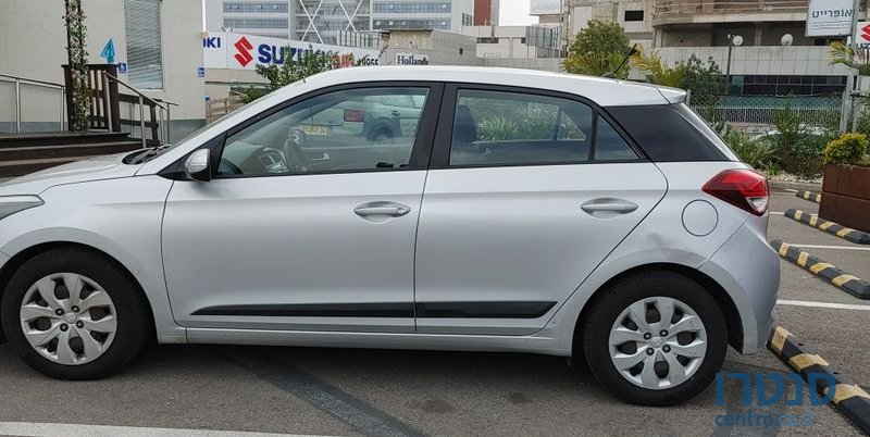 2016' Hyundai i20 יונדאי photo #3