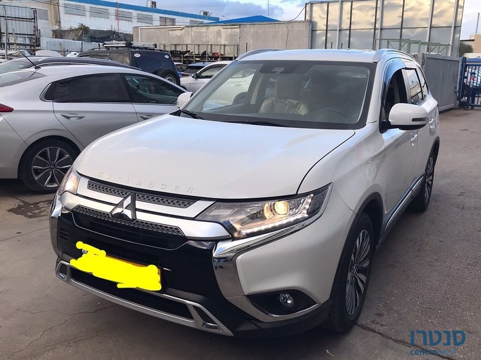 2020' Mitsubishi Outlander מיצובישי אאוטלנדר photo #4
