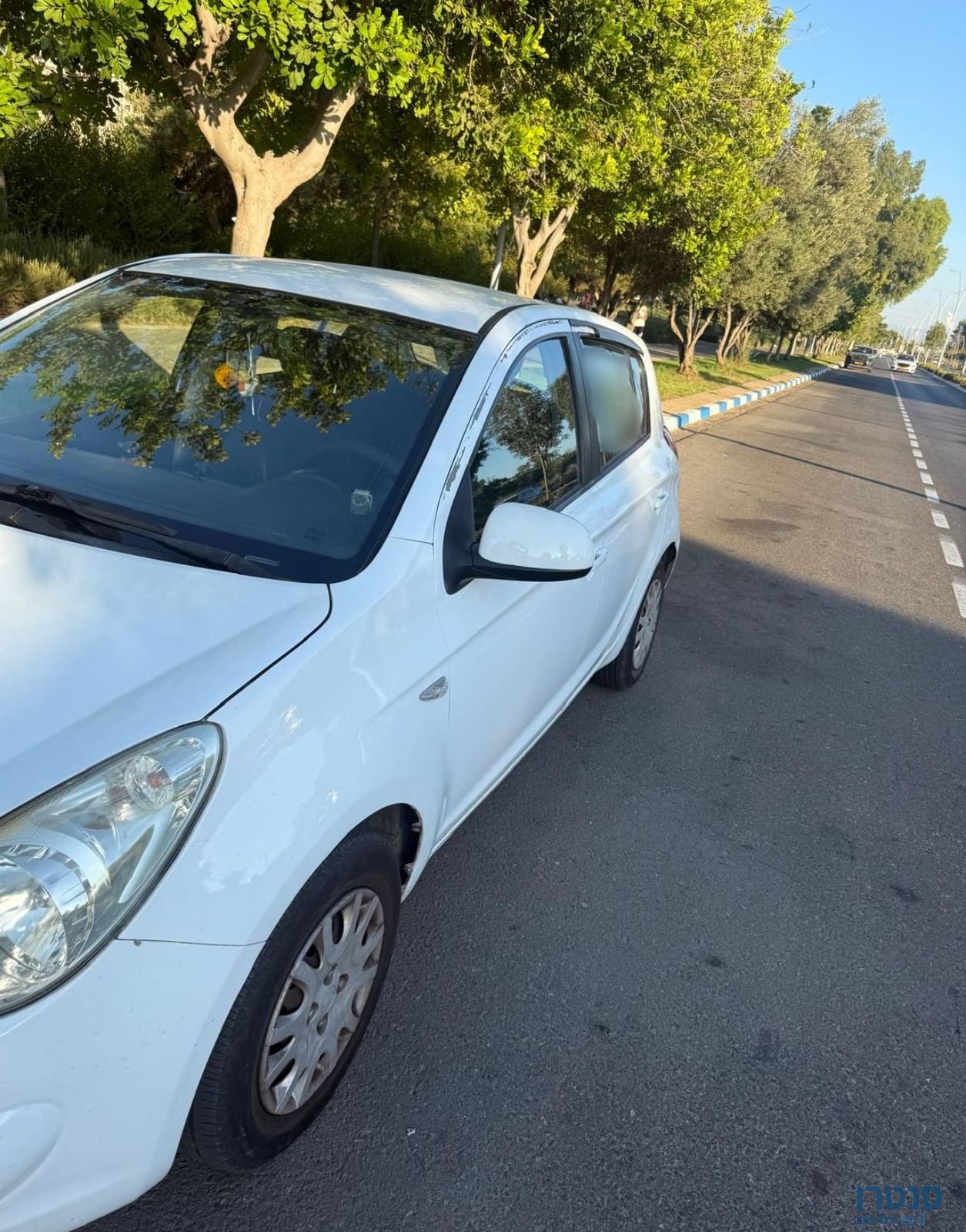 2010' Hyundai i20 יונדאי photo #3