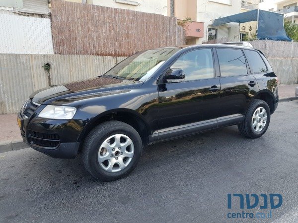 2006' Volkswagen Touareg photo #1