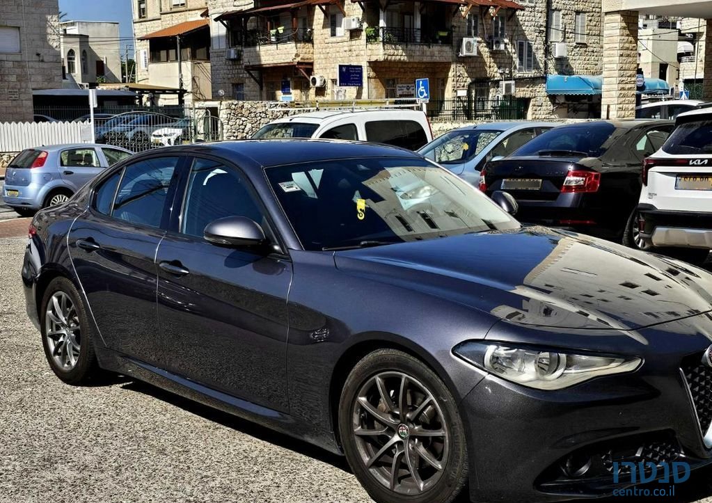 2018' Alfa Romeo Giulia אלפא רומיאו ג'וליה photo #3