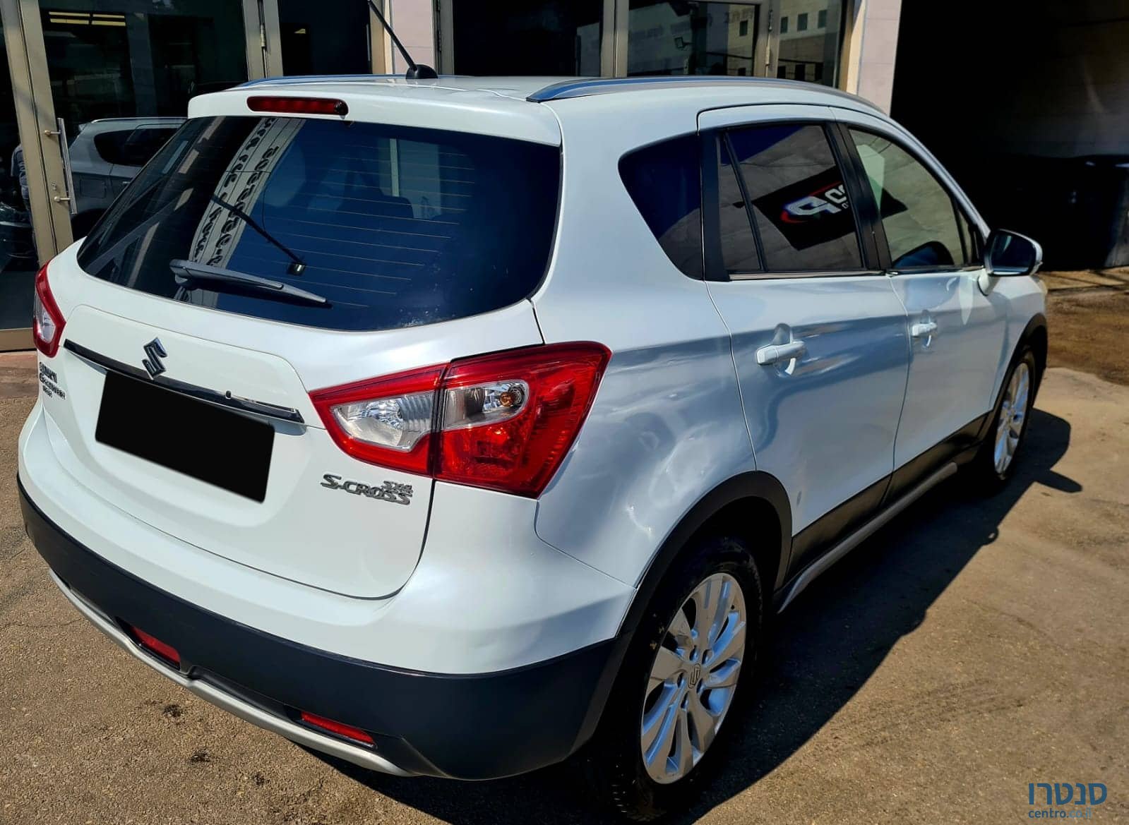 2019' Suzuki SX4 photo #3