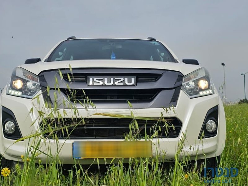 2020' Isuzu 4X4 D-Max איסוזו photo #1