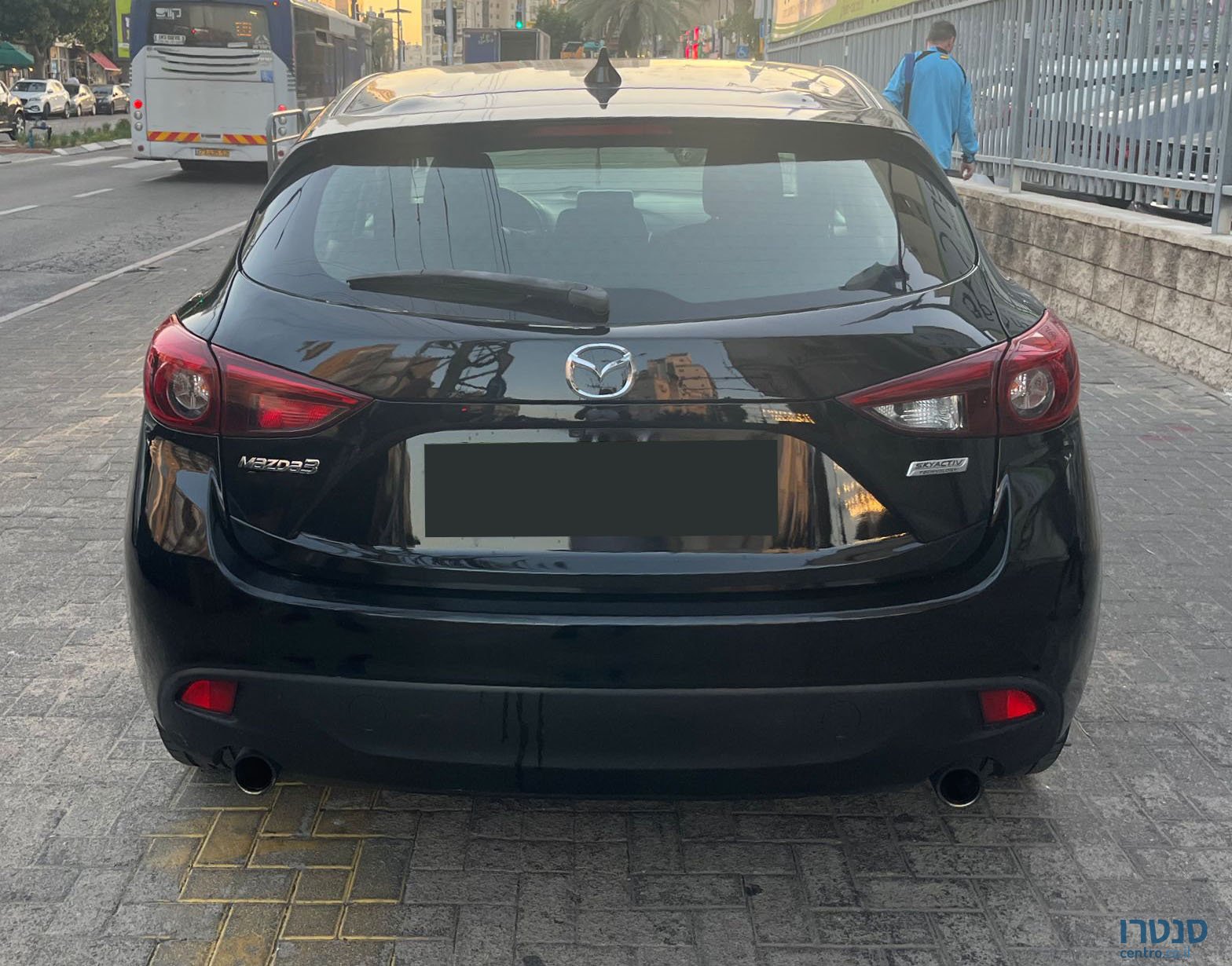 2018' Mazda 3 photo #2