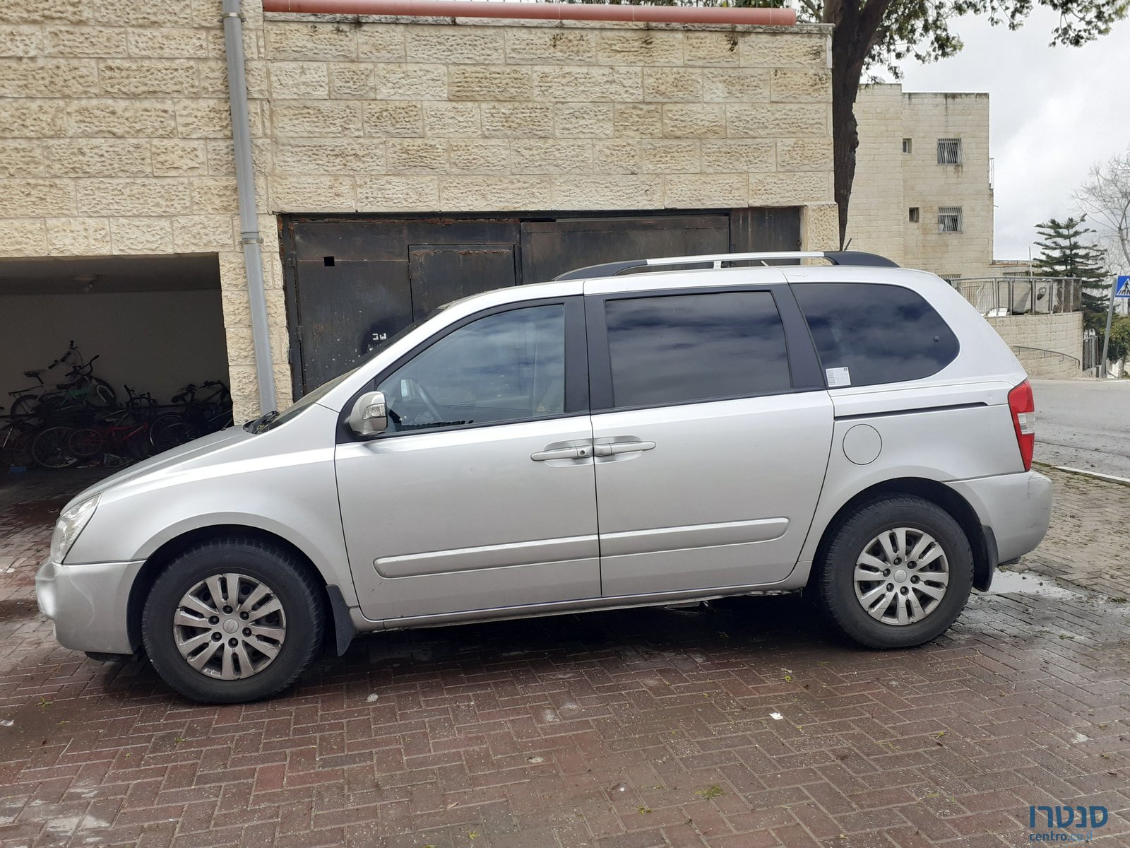 2011' Kia Carnival קיה קרניבל photo #3