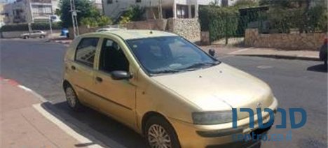 2002' Fiat Punto photo #2